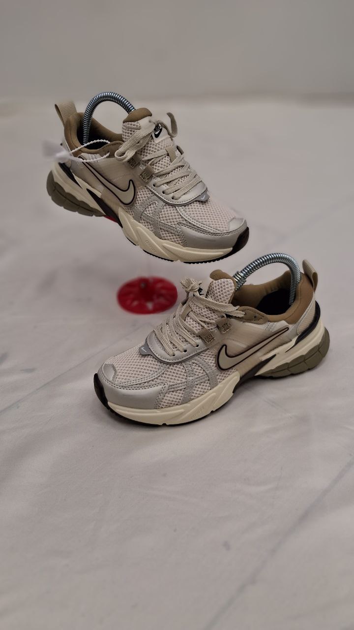 کتونی وی تو کی ۳۷